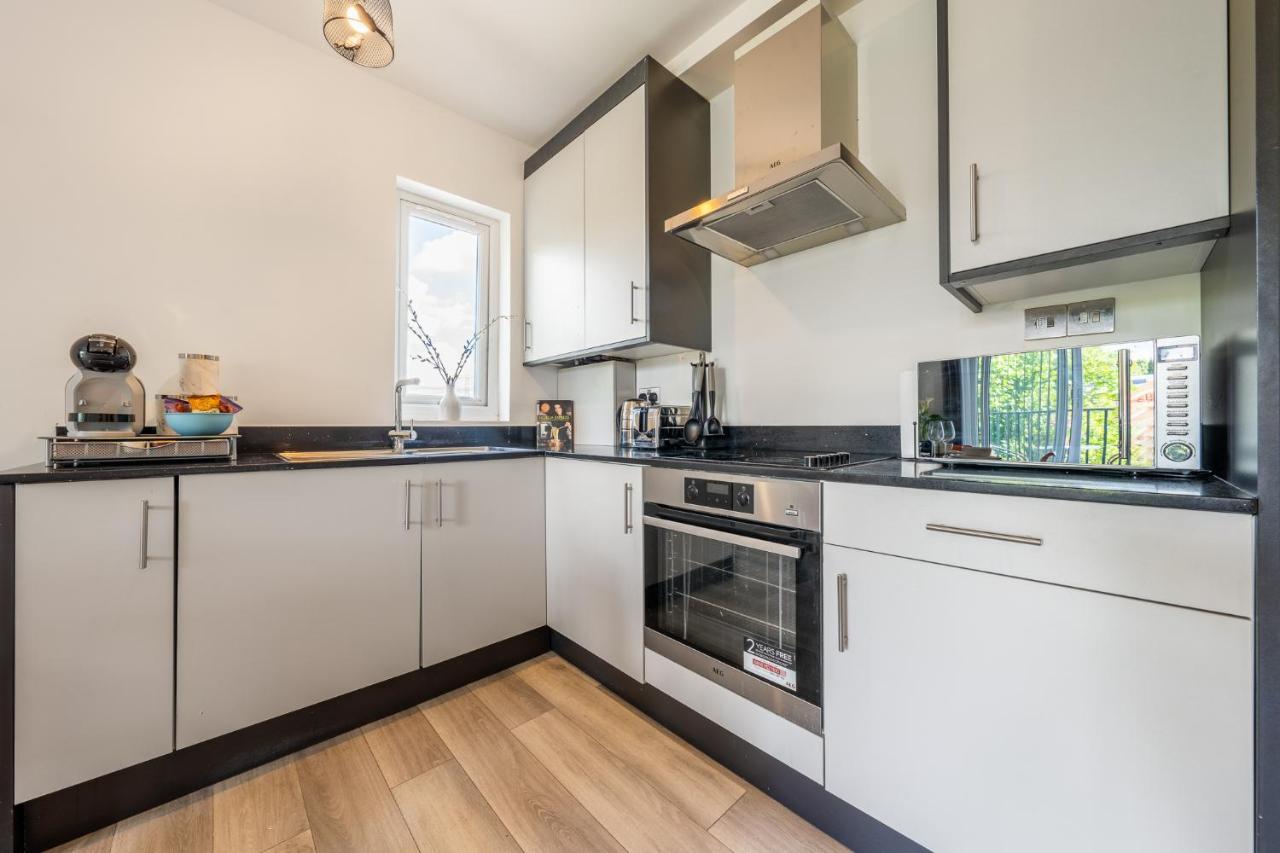 Ashview 8 - Heathrow - Business - Free Parking Apartman Staines-upon-Thames Kültér fotó